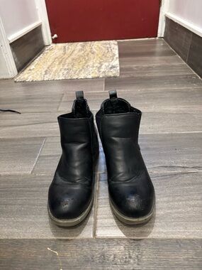 Black Slip-On Chelsea Boots